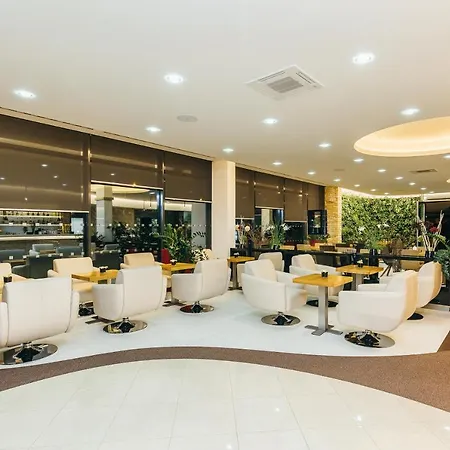 Hotel Pierre 3*