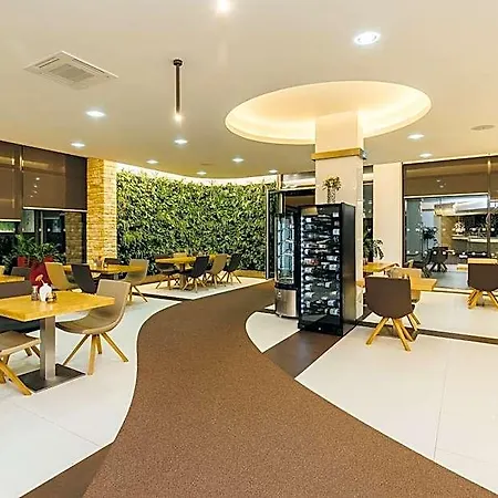 Hotel Pierre